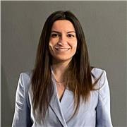 Praticante avvocato impartisce lezioni di diritto